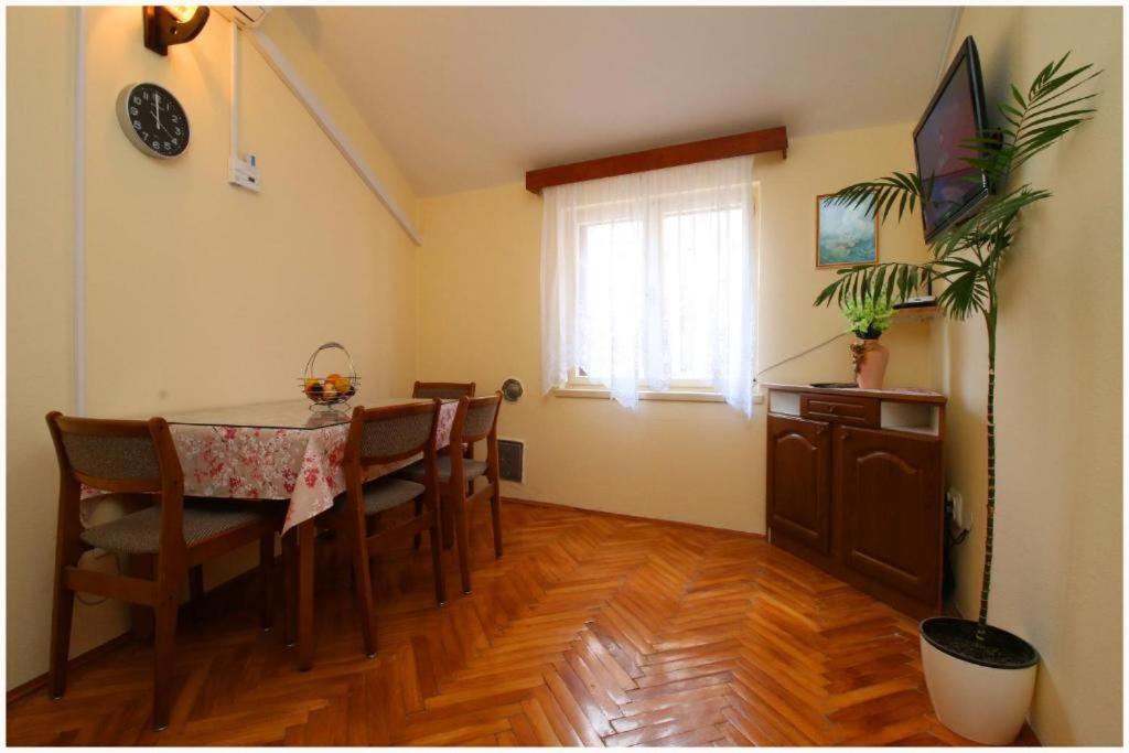 Apartment Josip Primosten Exterior photo