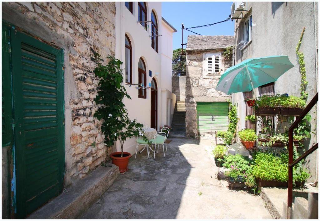 Apartment Josip Primosten Exterior photo